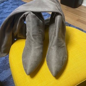 Size 11 taupe knee high boot faux suede by circus block heel, pointed toe